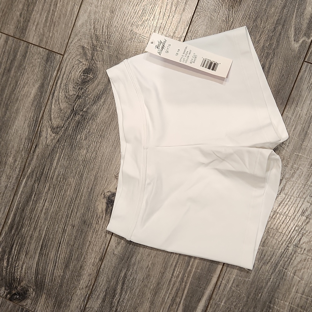 NWT Body Wrappers Girls sz 12-14 Boy-cut Shorts
